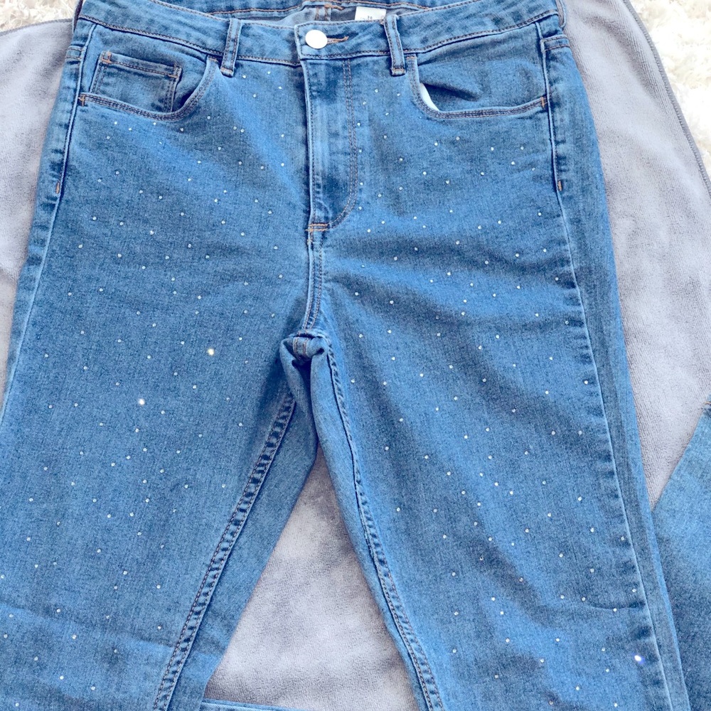 SOLD OUT H&M Blinged Out Jeans💎
